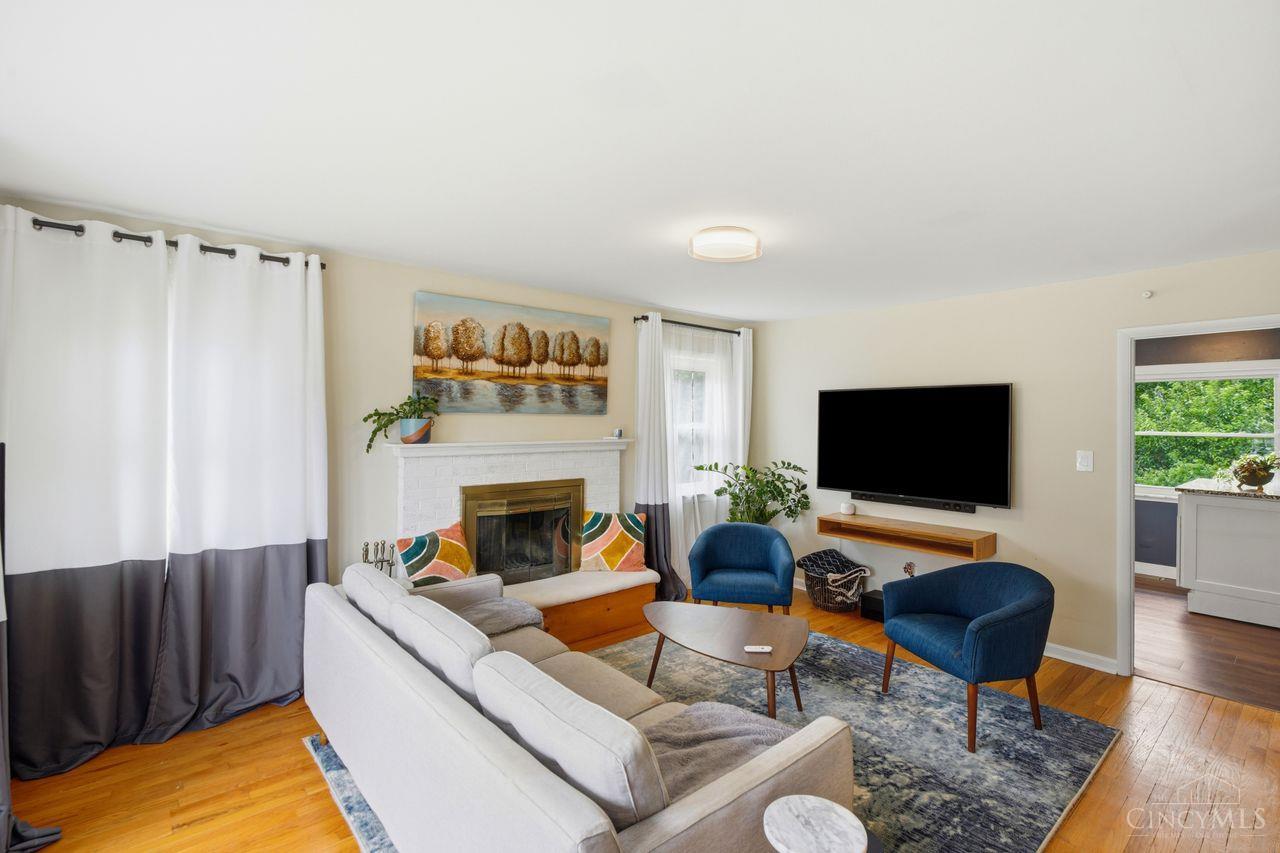 1302 Moonkist Court