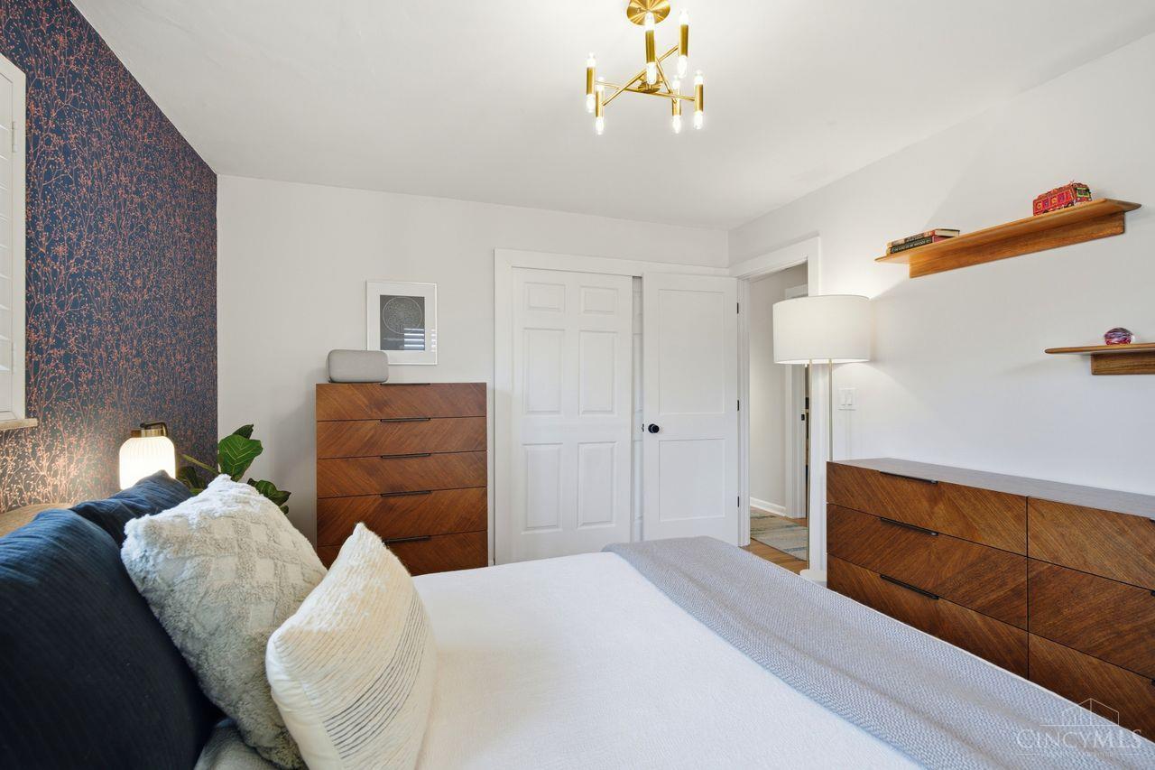 1302 Moonkist Court