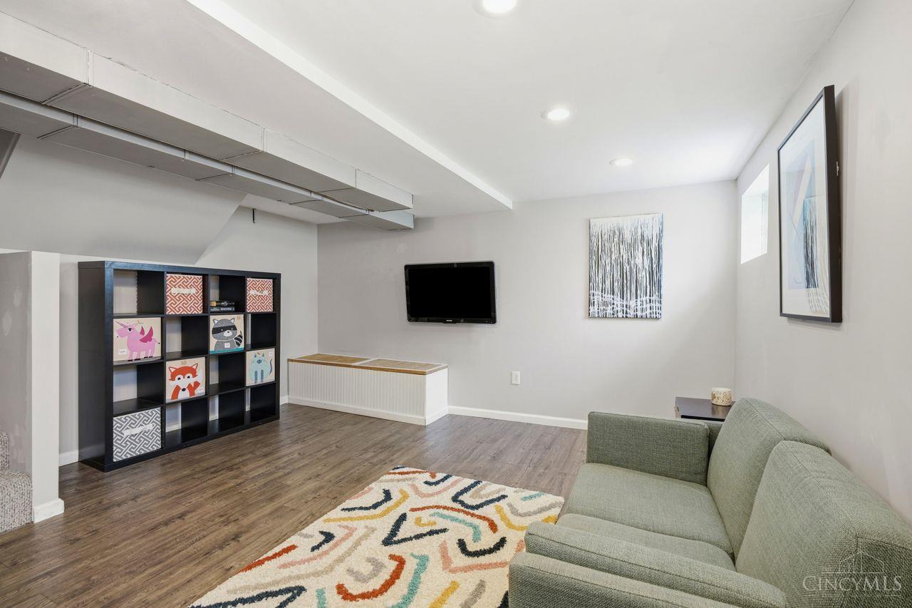 1302 Moonkist Court