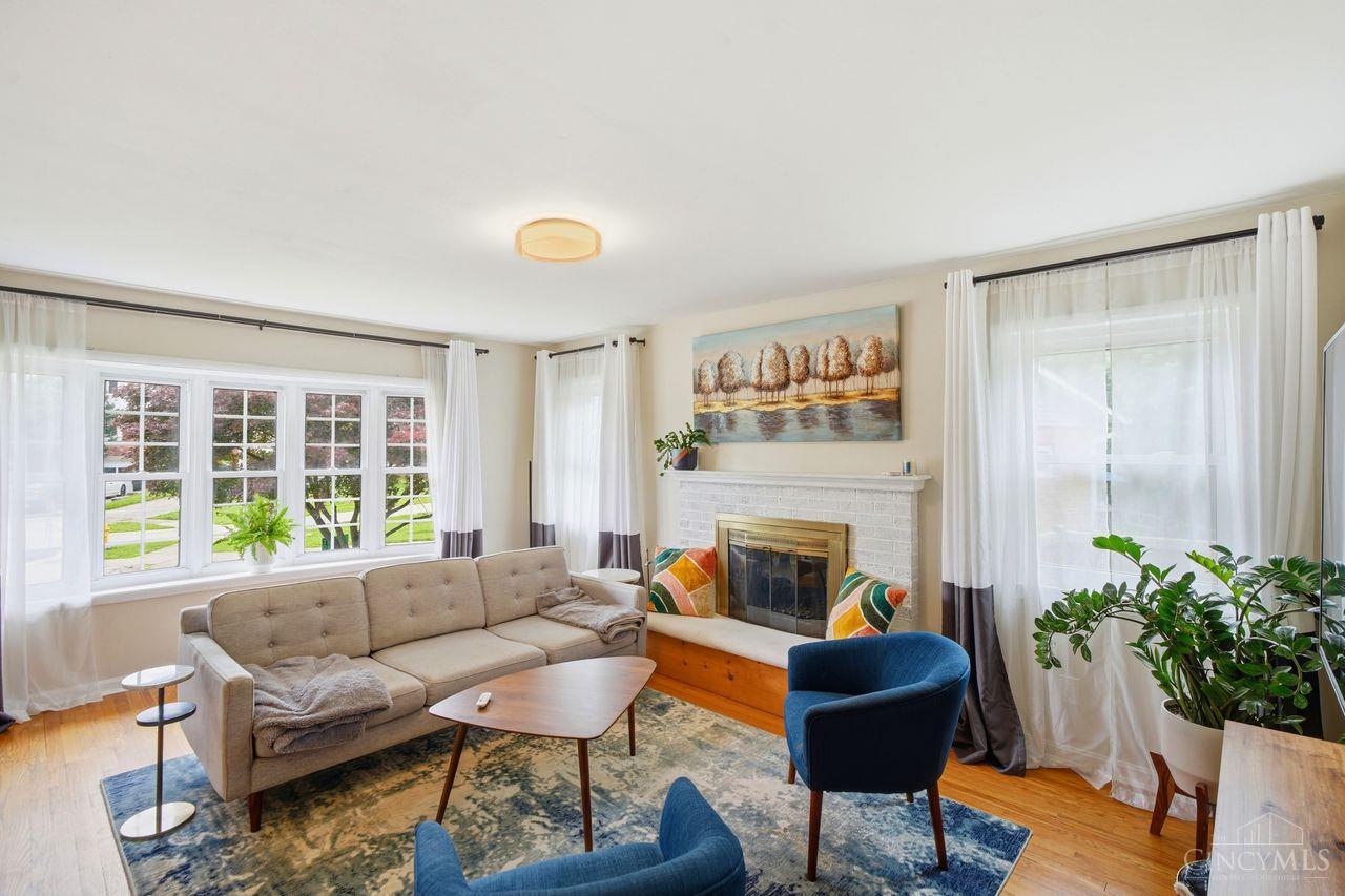 1302 Moonkist Court