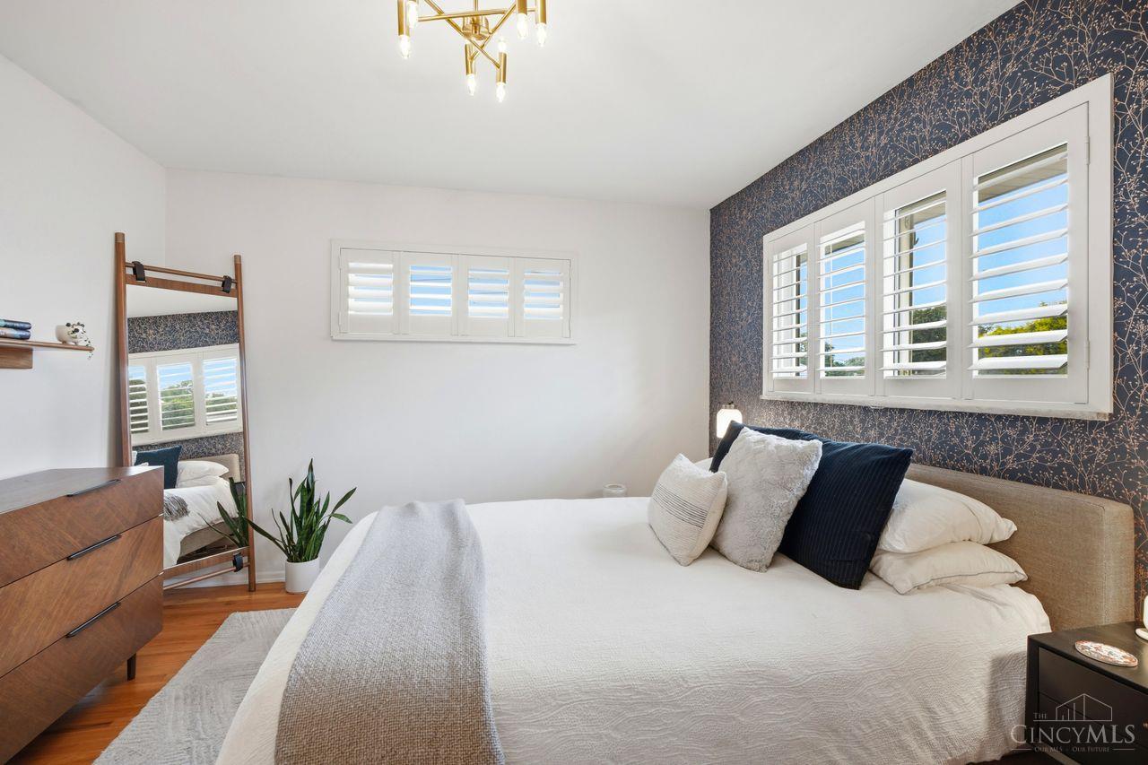 1302 Moonkist Court