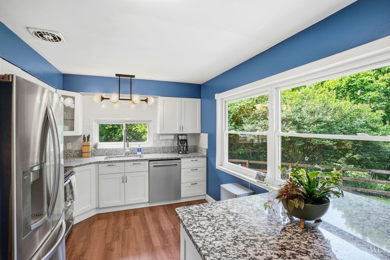 1302 Moonkist Court