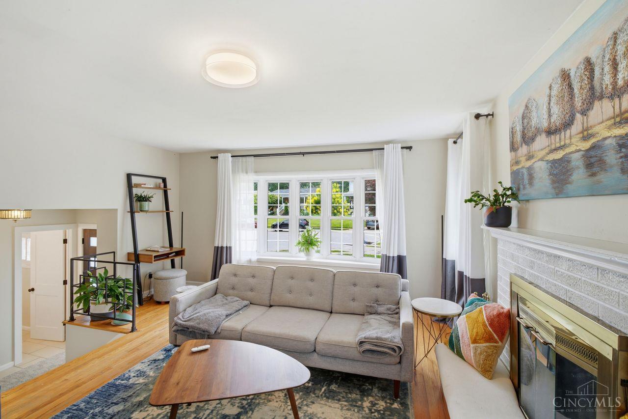 1302 Moonkist Court