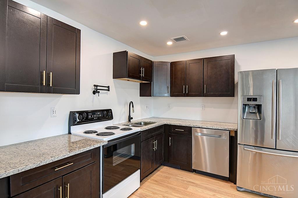 2230 S Patterson 63