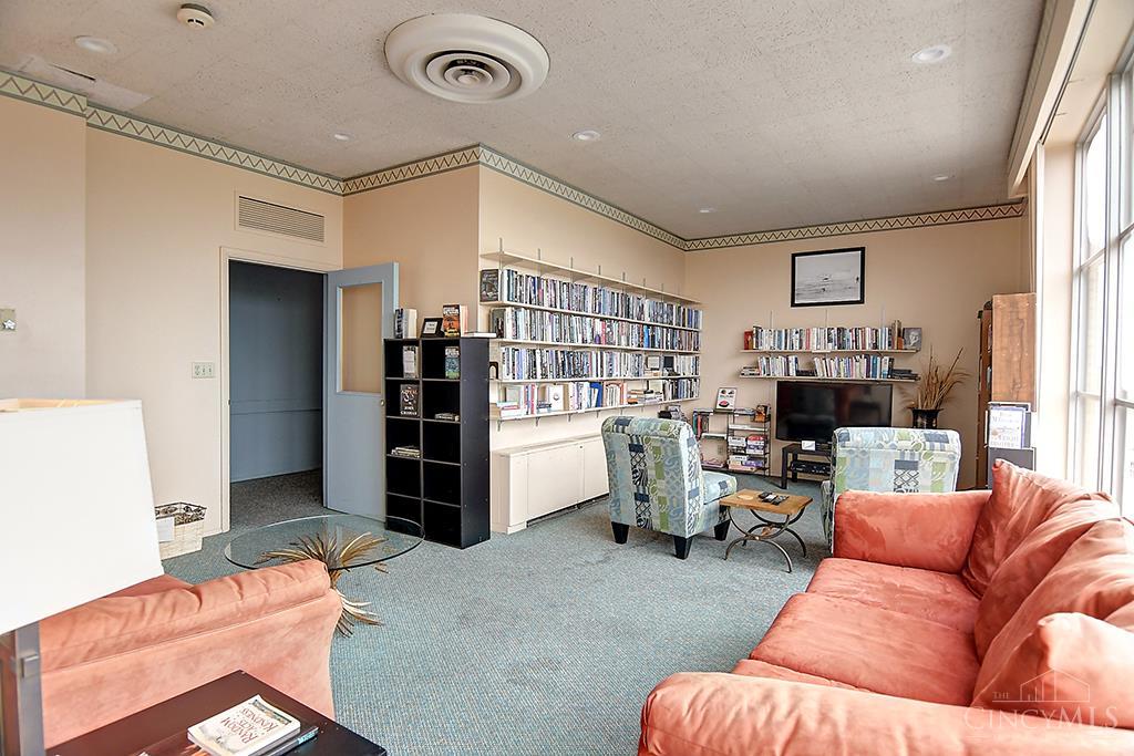 2230 S Patterson 63