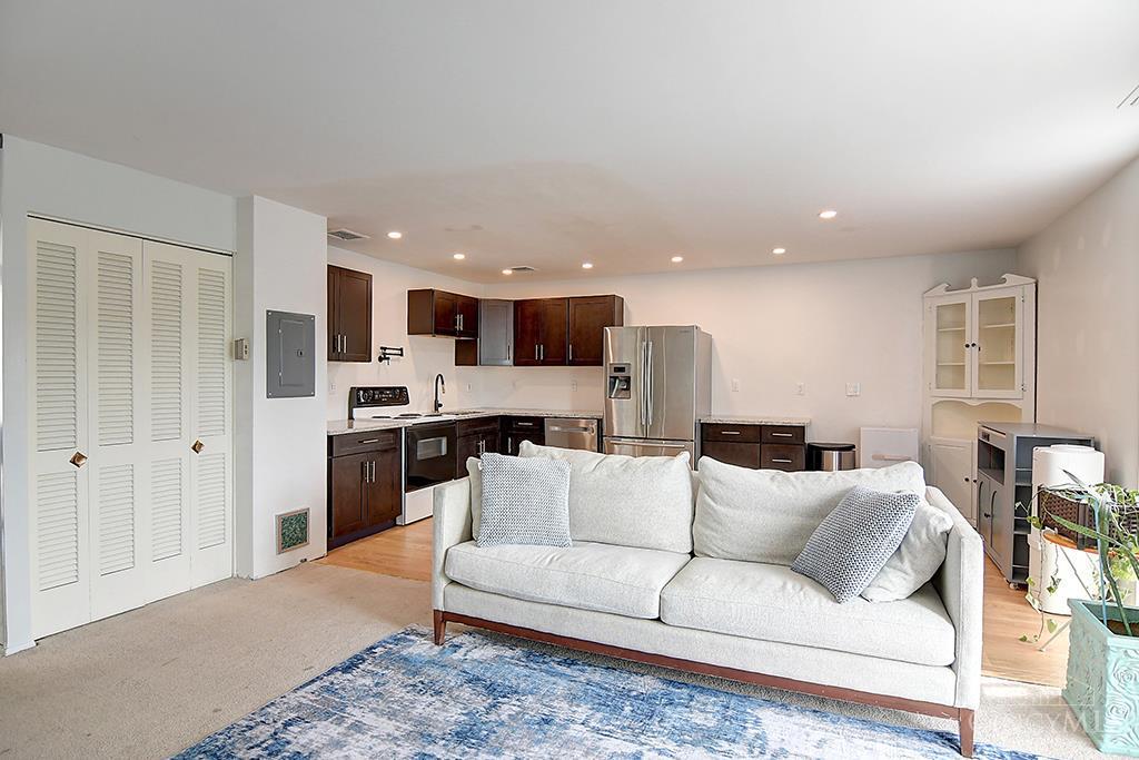 2230 S Patterson 63