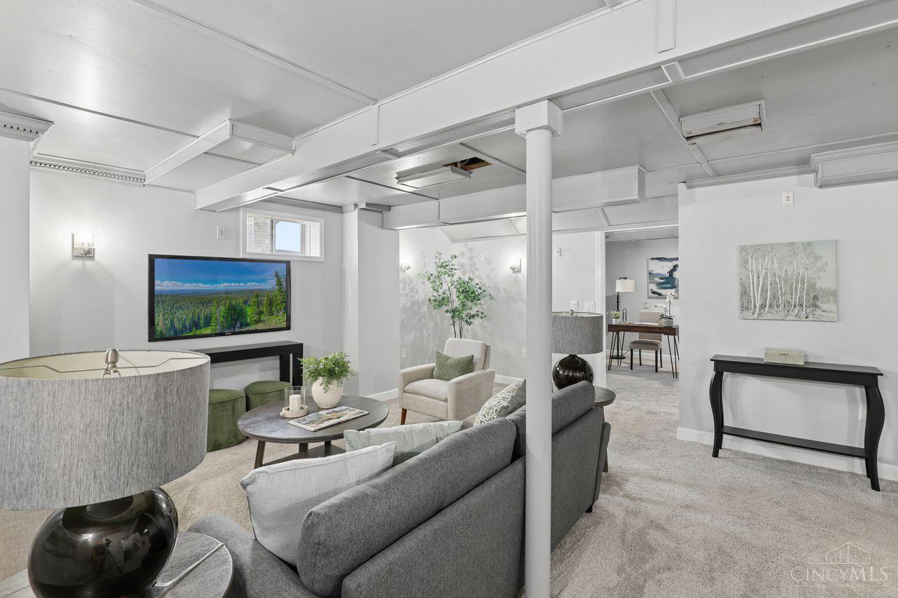3072 Macintosh Lane