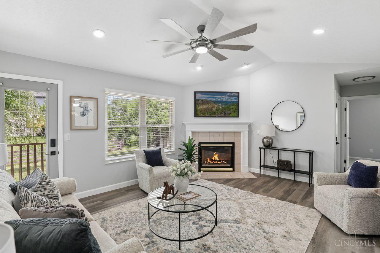 3072 Macintosh Lane