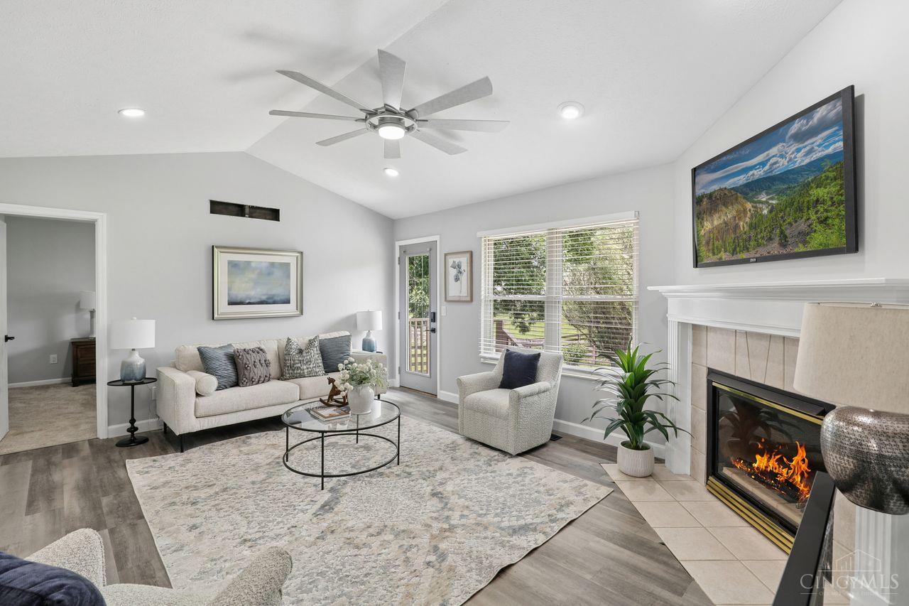 3072 Macintosh Lane