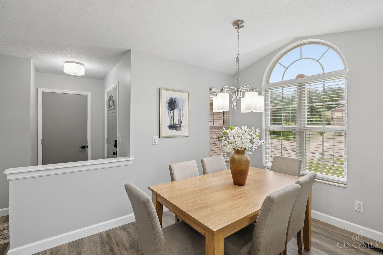 3072 Macintosh Lane