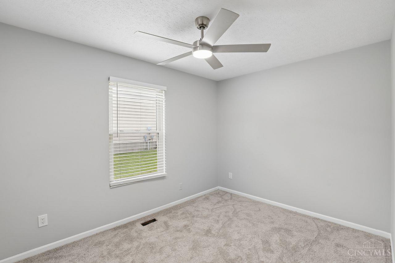 3072 Macintosh Lane