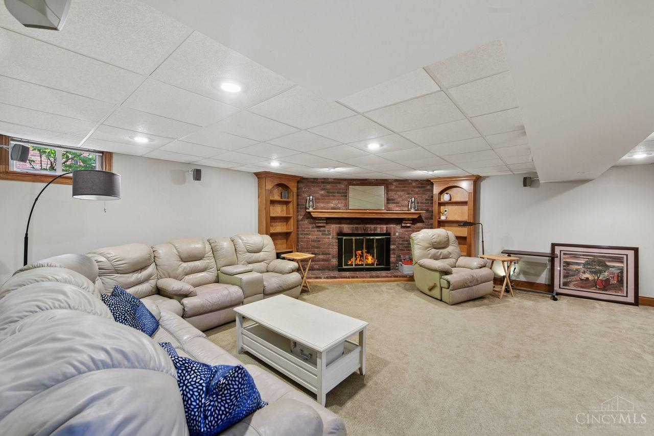5328 Cleander Drive