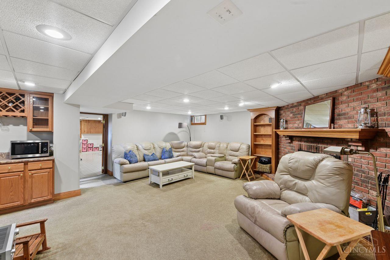 5328 Cleander Drive