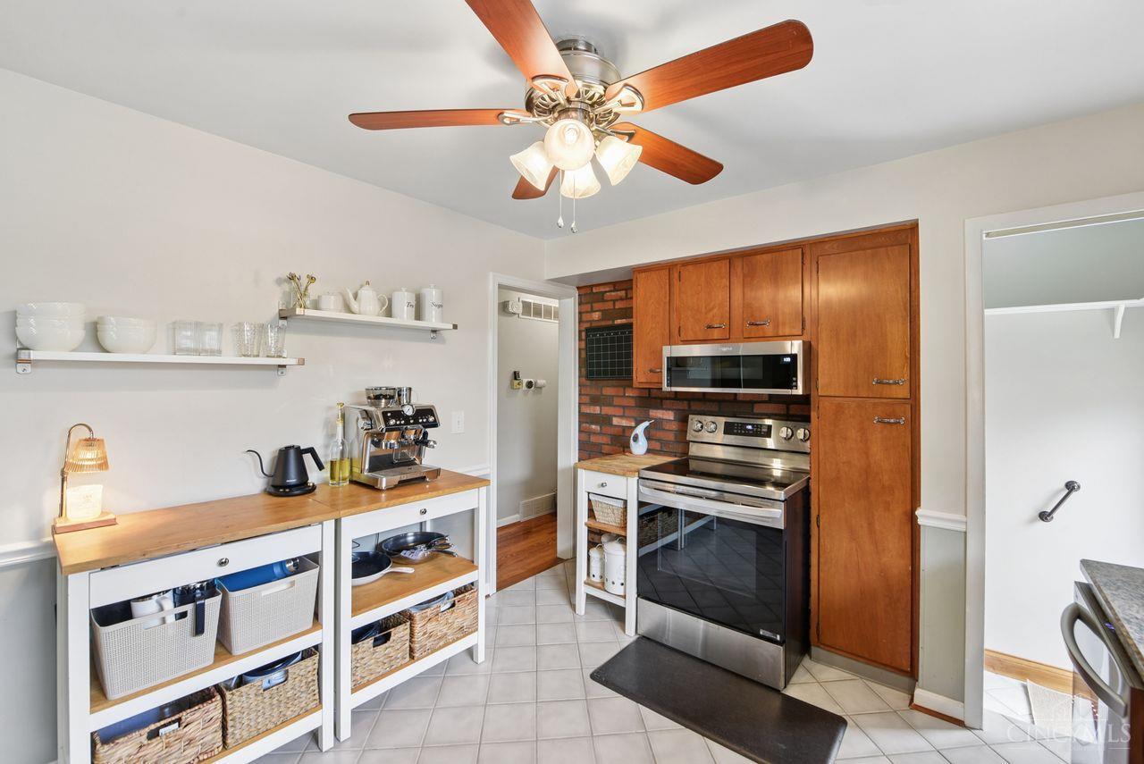 5328 Cleander Drive
