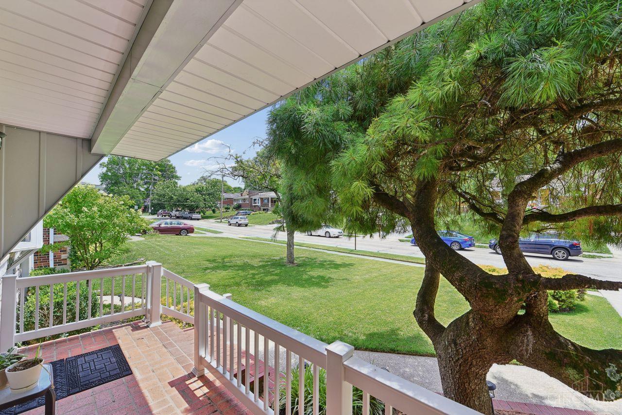 5328 Cleander Drive