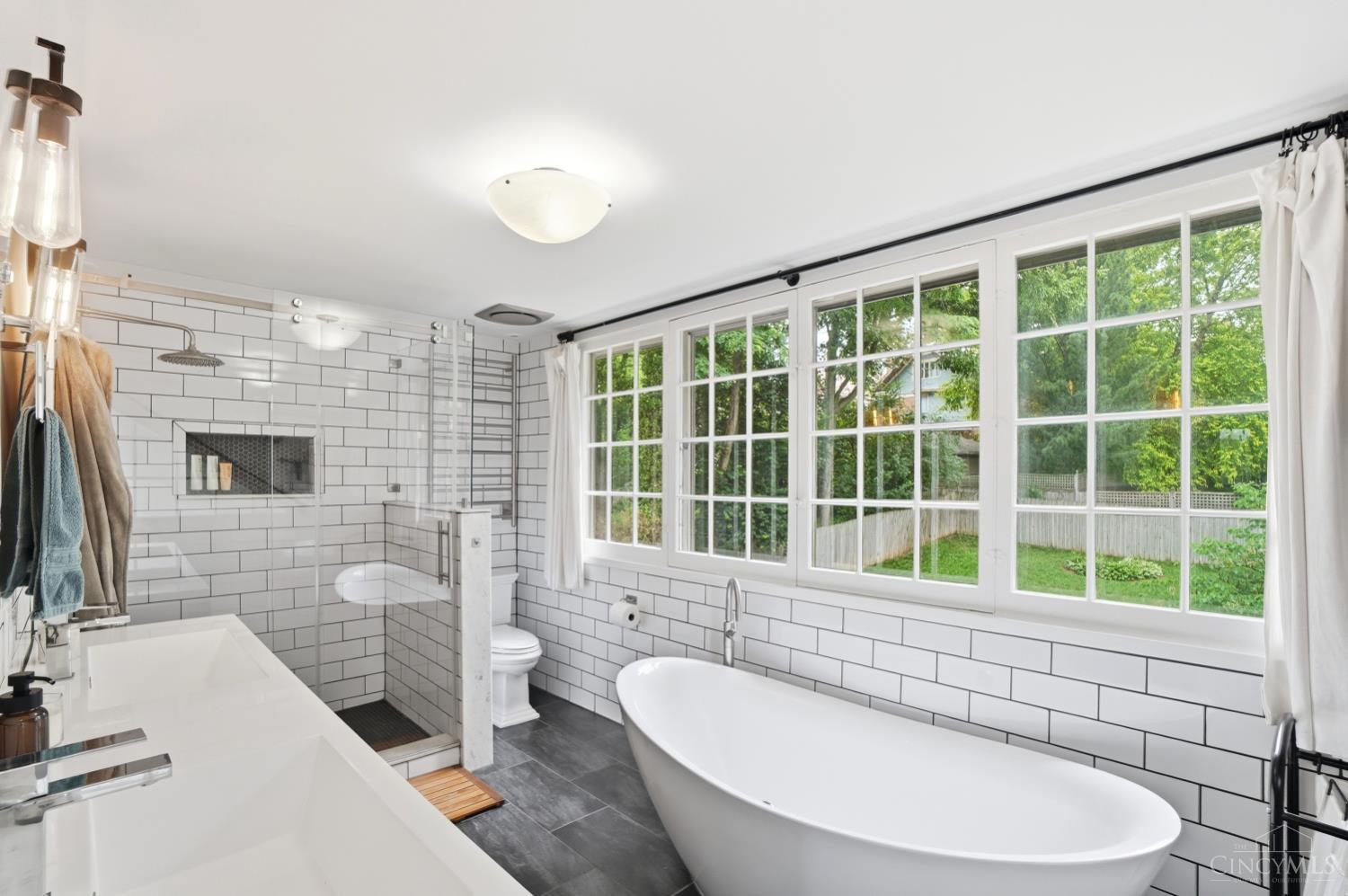 3428 Saint Johns Place