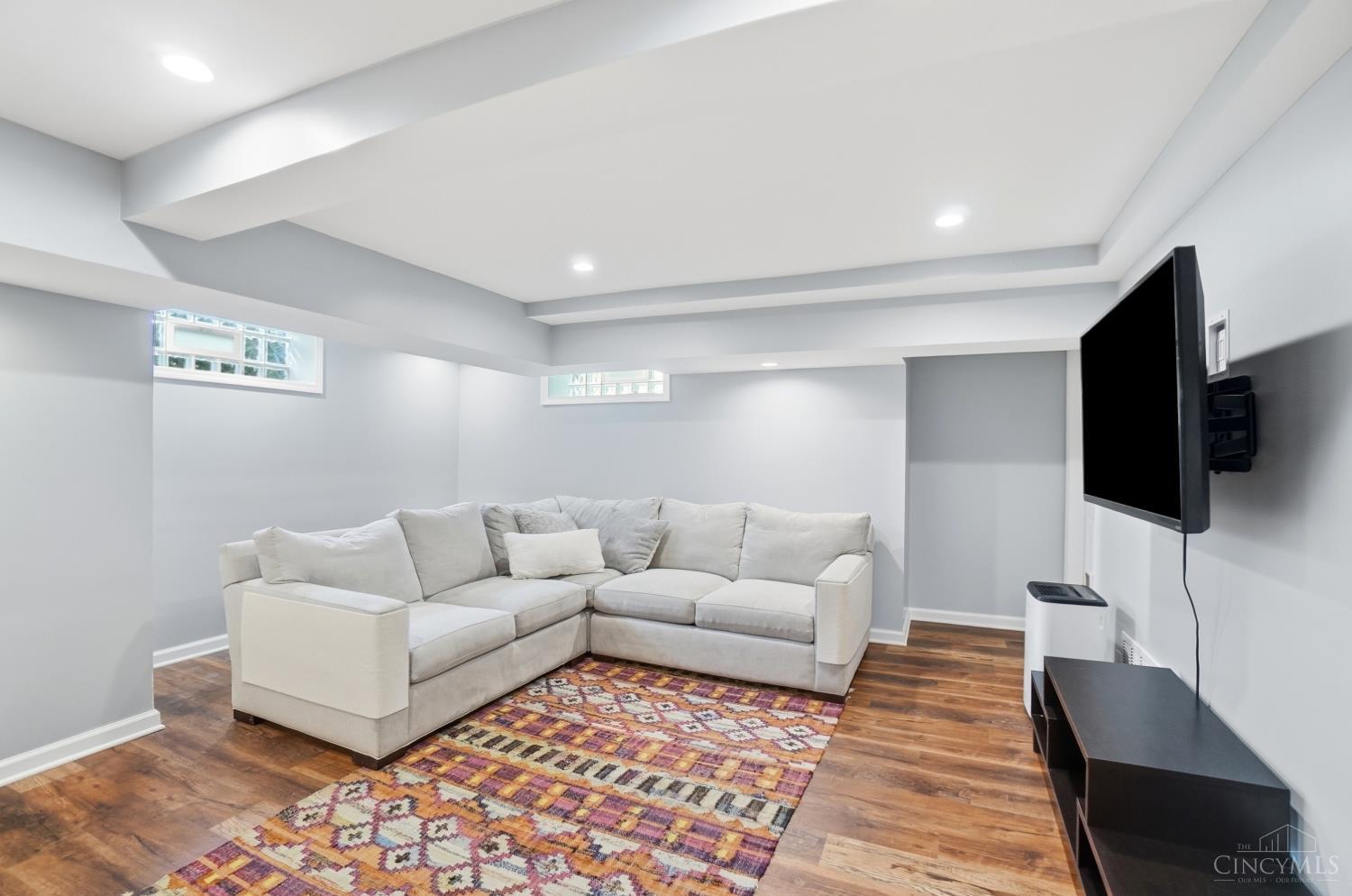 3428 Saint Johns Place