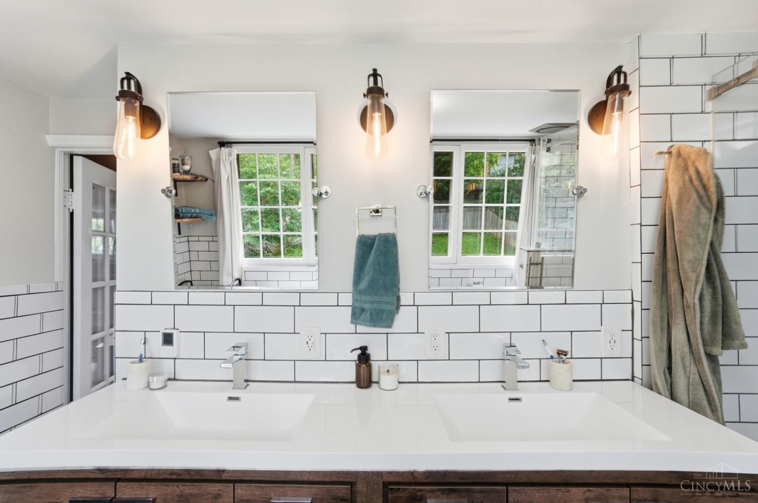 3428 Saint Johns Place