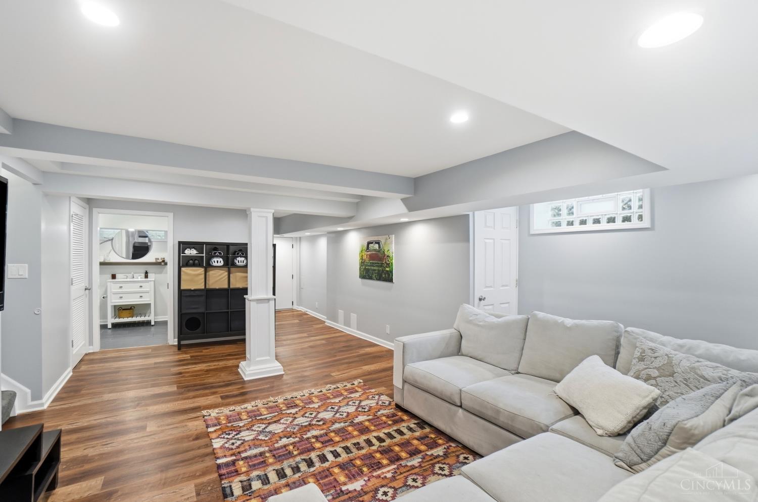 3428 Saint Johns Place