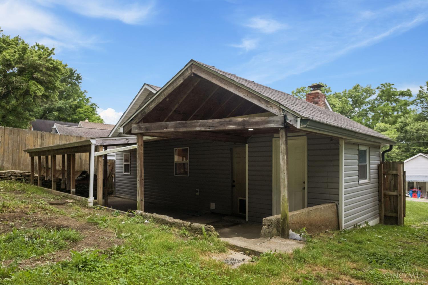 160 S 4th Street