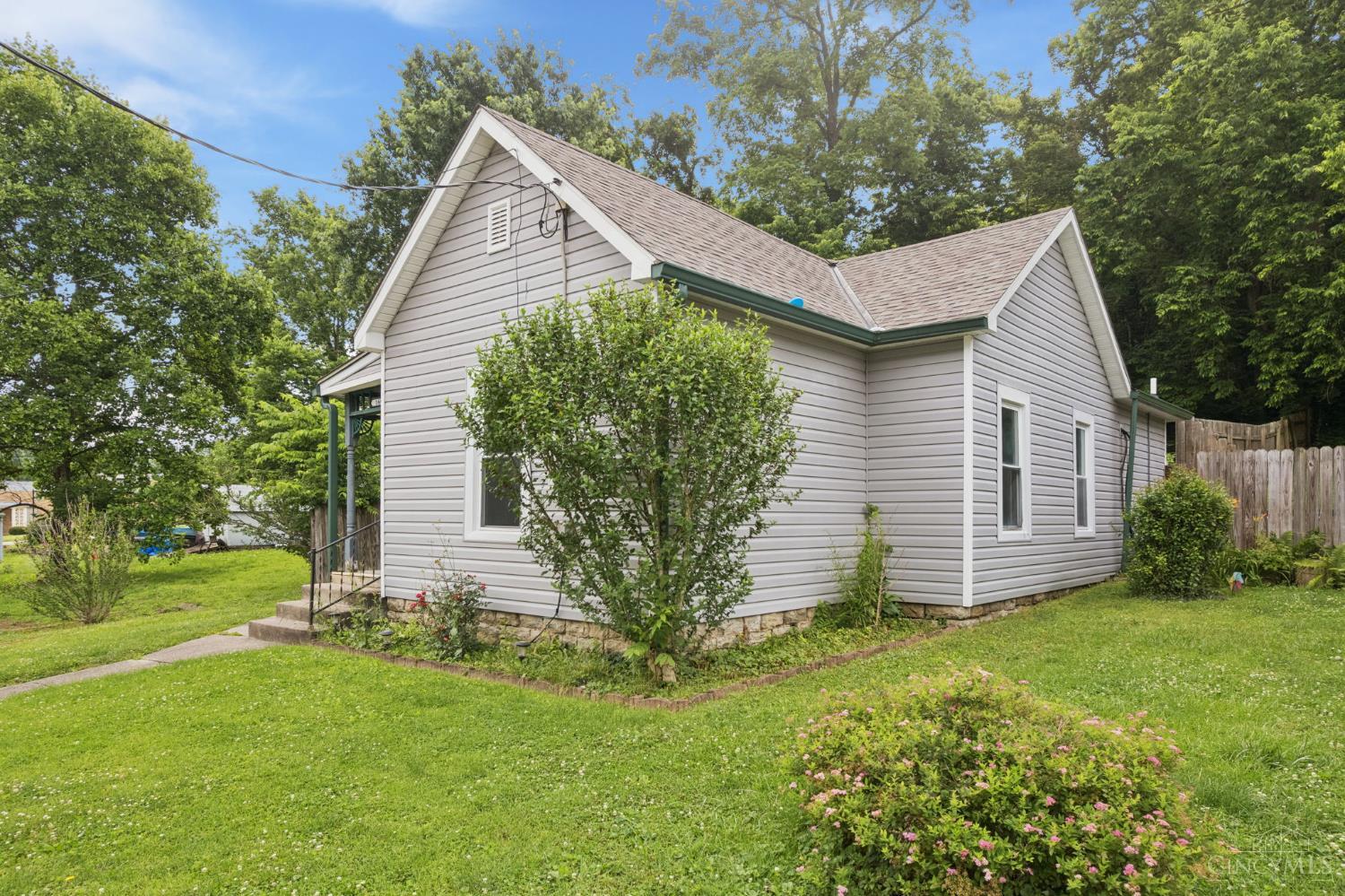 160 S 4th Street