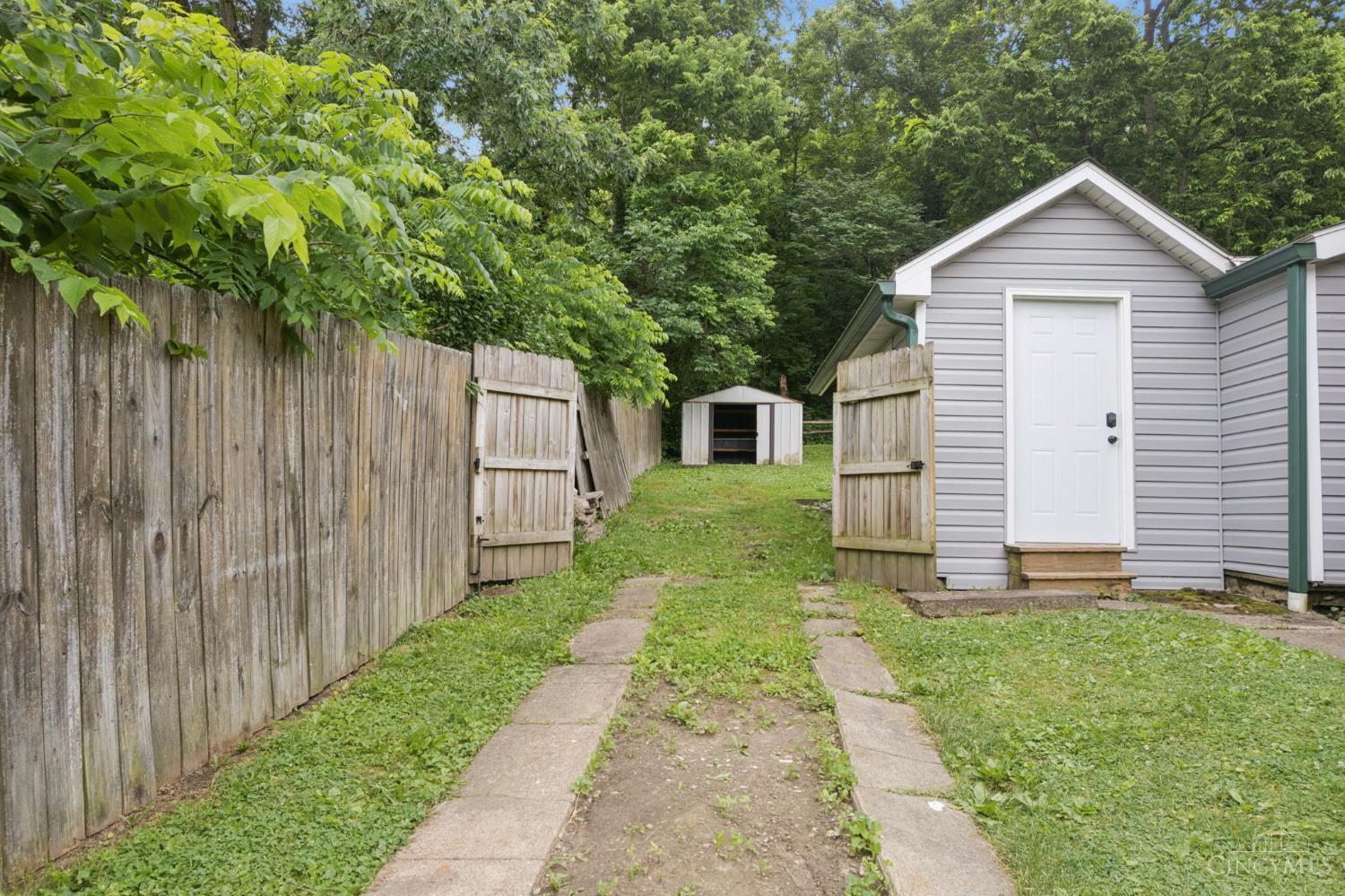 160 S 4th Street