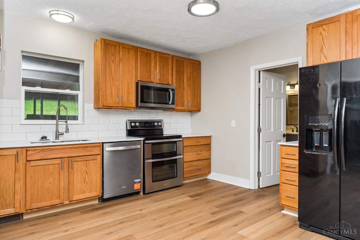 160 S 4th Street
