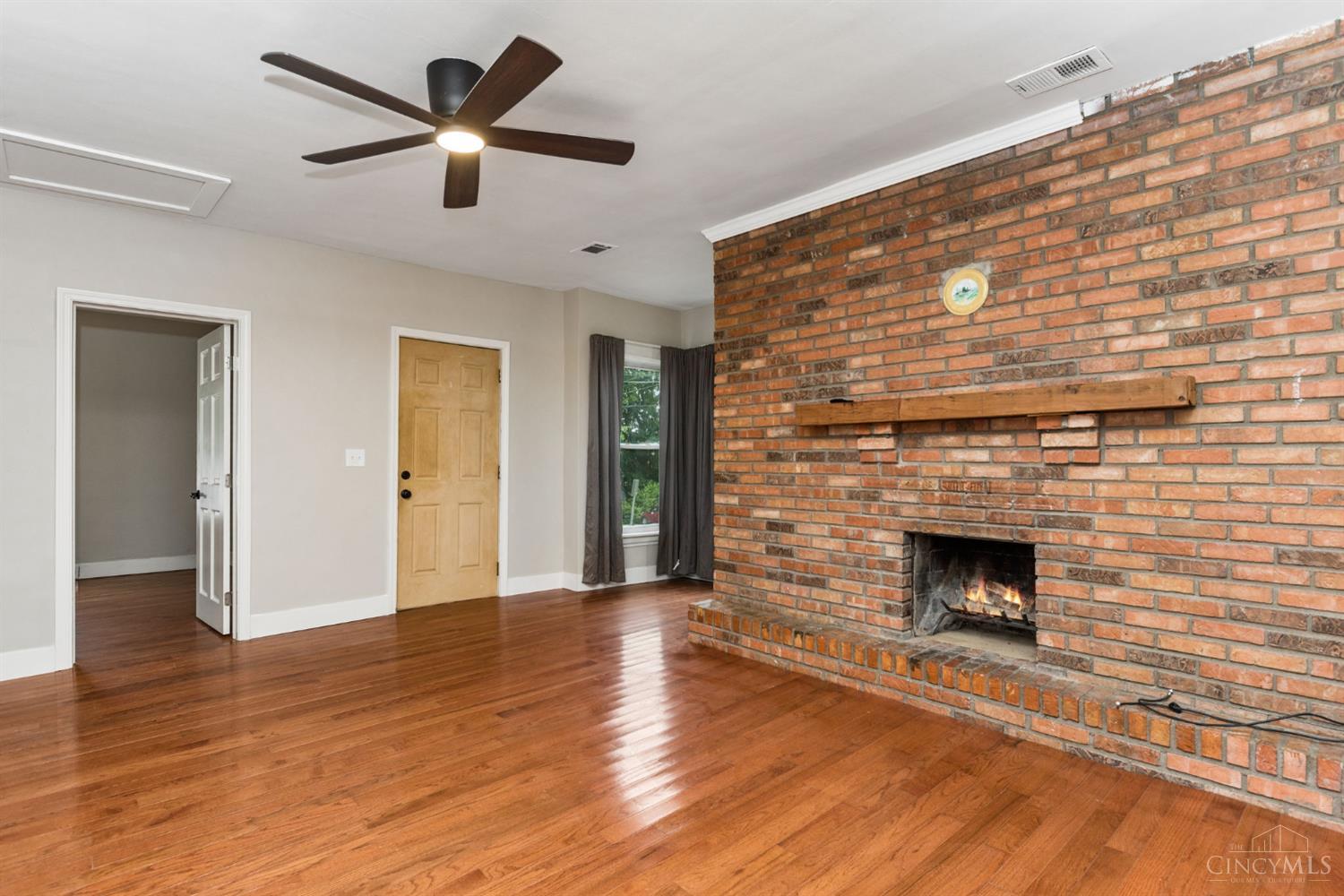 160 S 4th Street