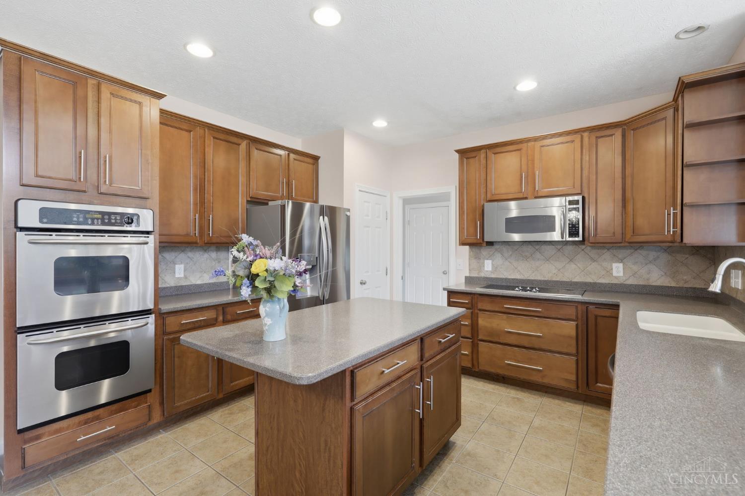 5363 Canyon Ridge Drive