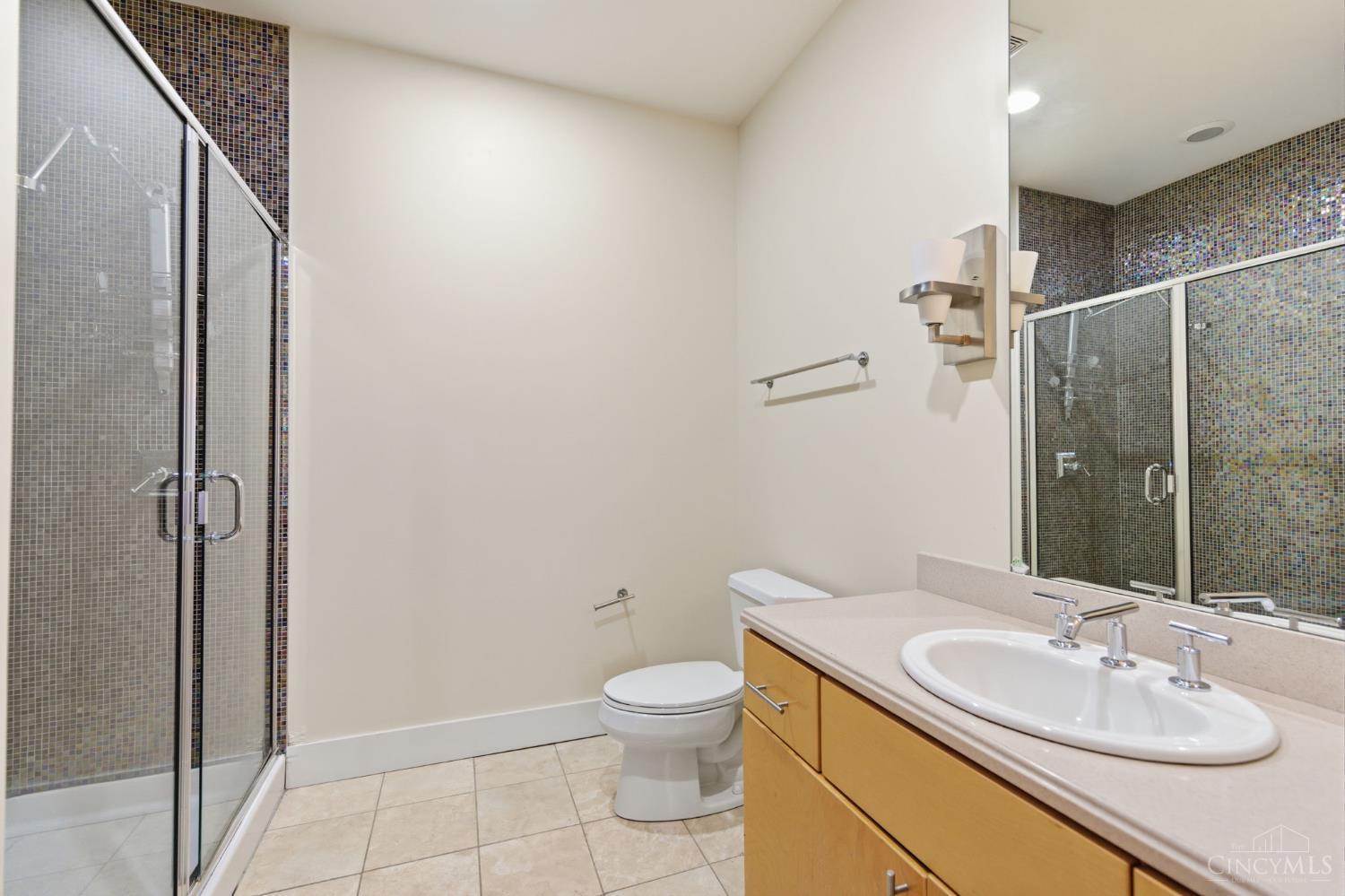 26 E Sixth Street 702