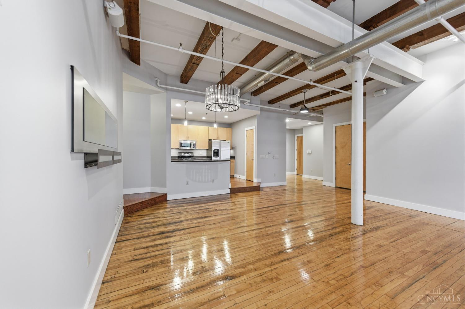 26 E Sixth Street 702