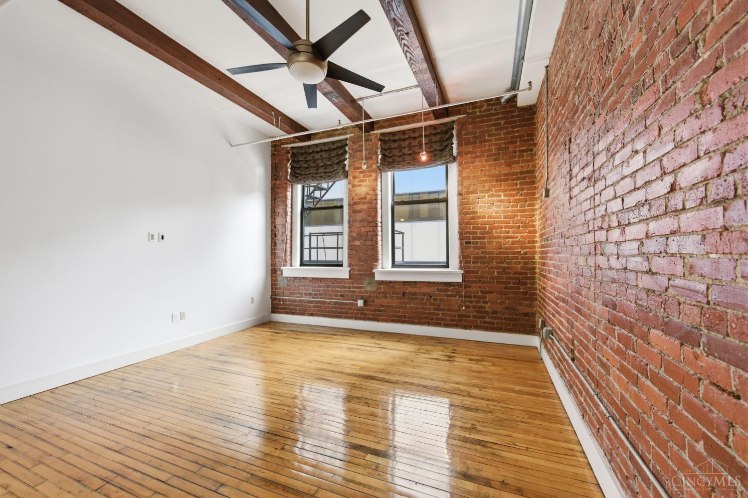 26 E Sixth Street 702