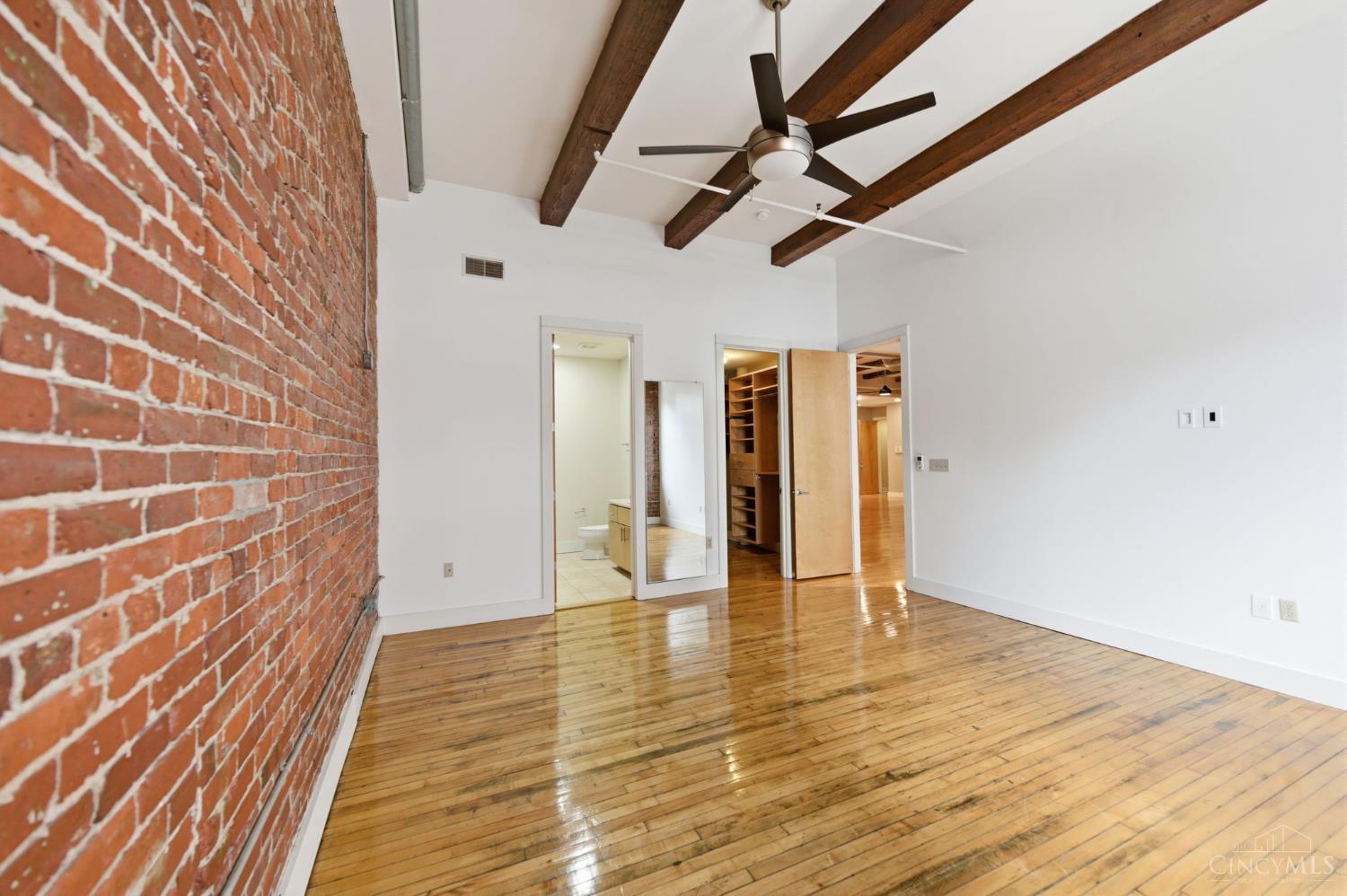 26 E Sixth Street 702
