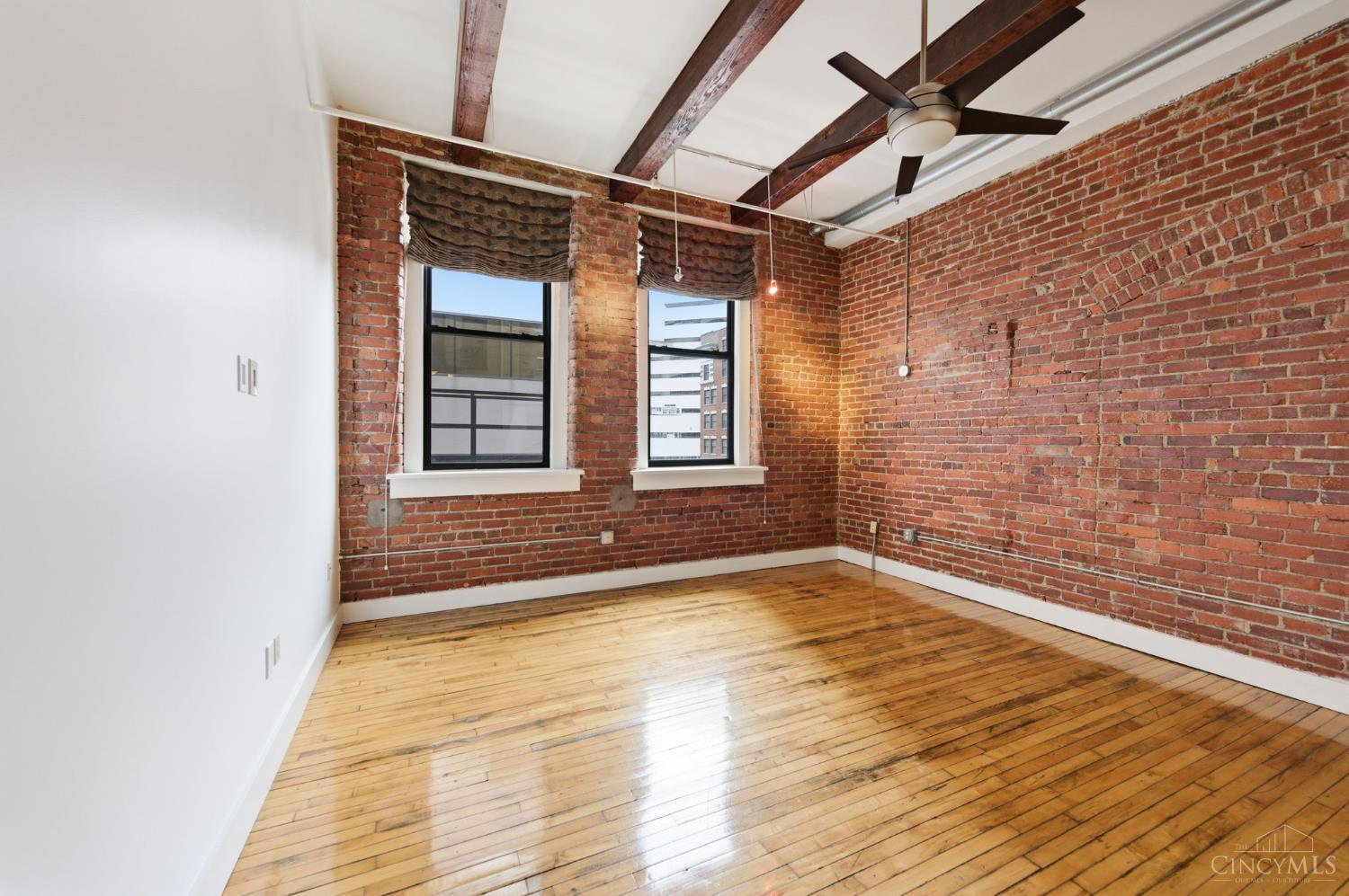 26 E Sixth Street 702
