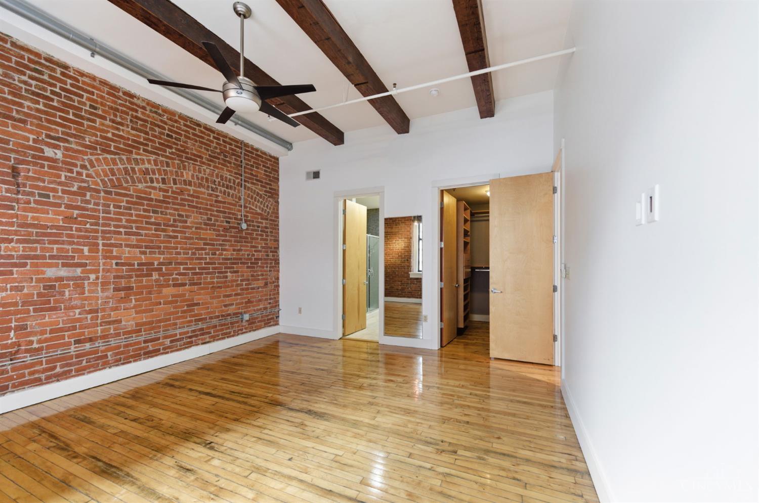 26 E Sixth Street 702