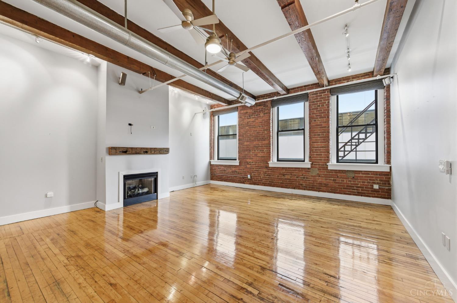 26 E Sixth Street 702
