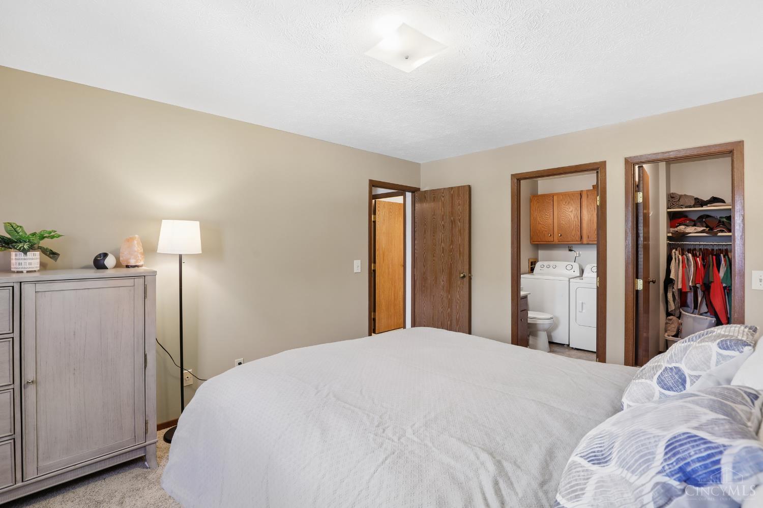 539 Davis Road 8