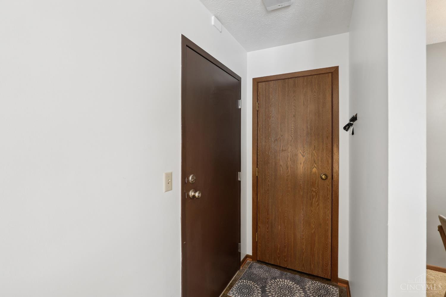 539 Davis Road 8