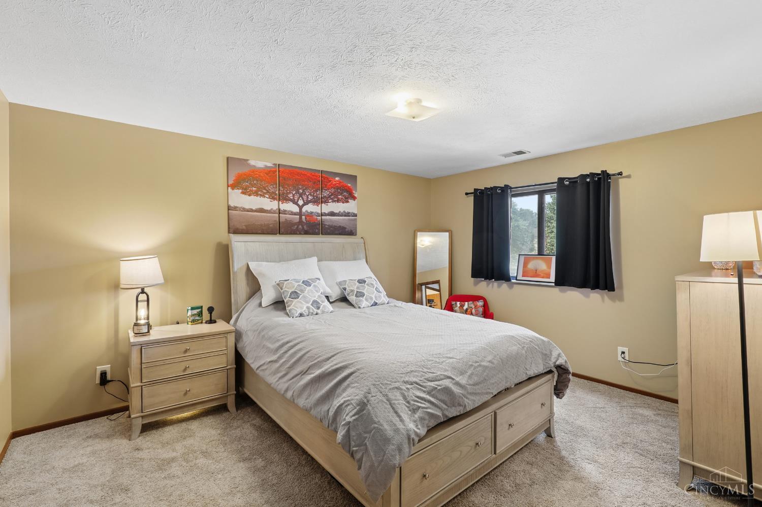 539 Davis Road 8