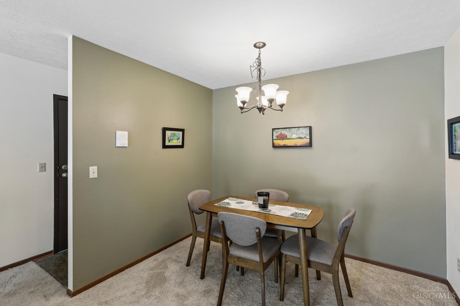 539 Davis Road 8