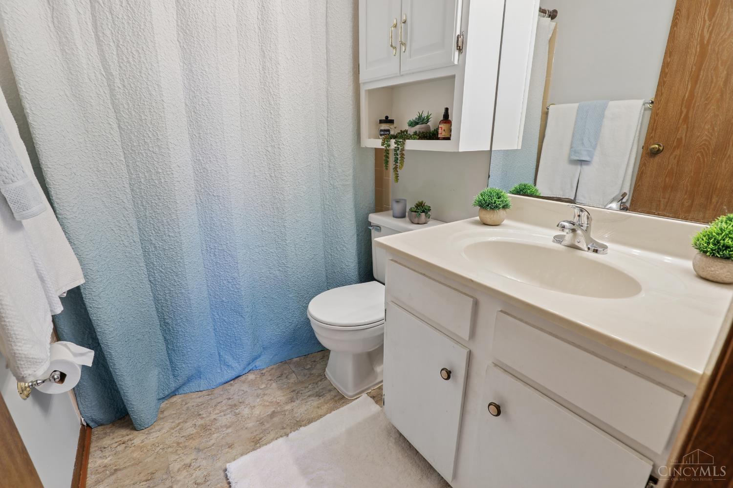 539 Davis Road 8