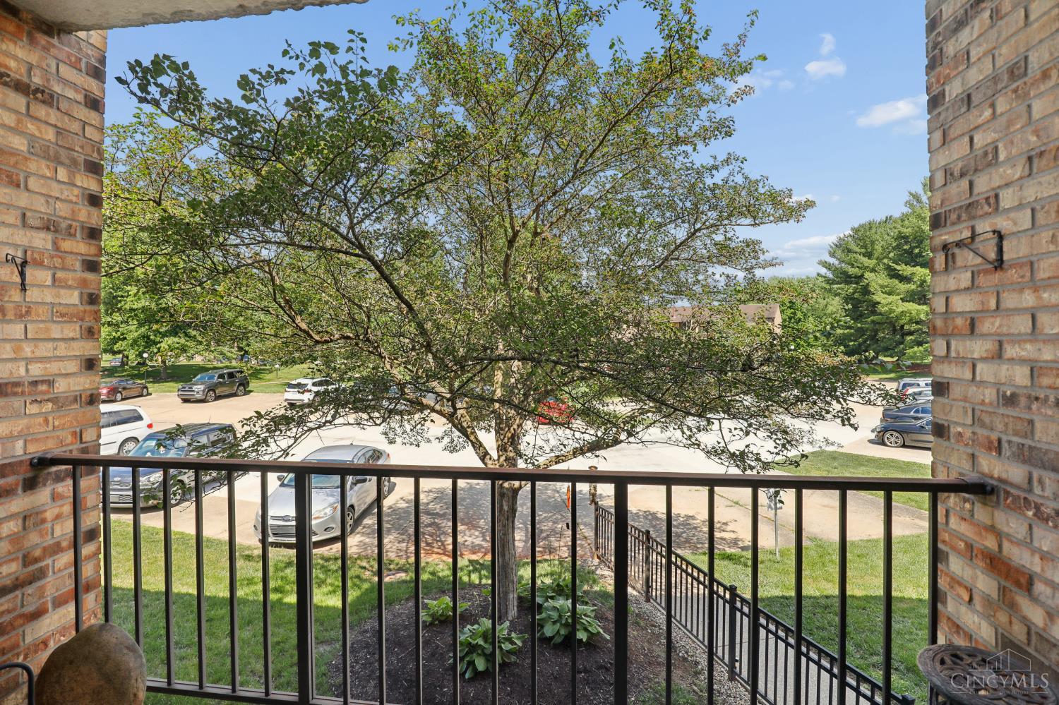 539 Davis Road 8