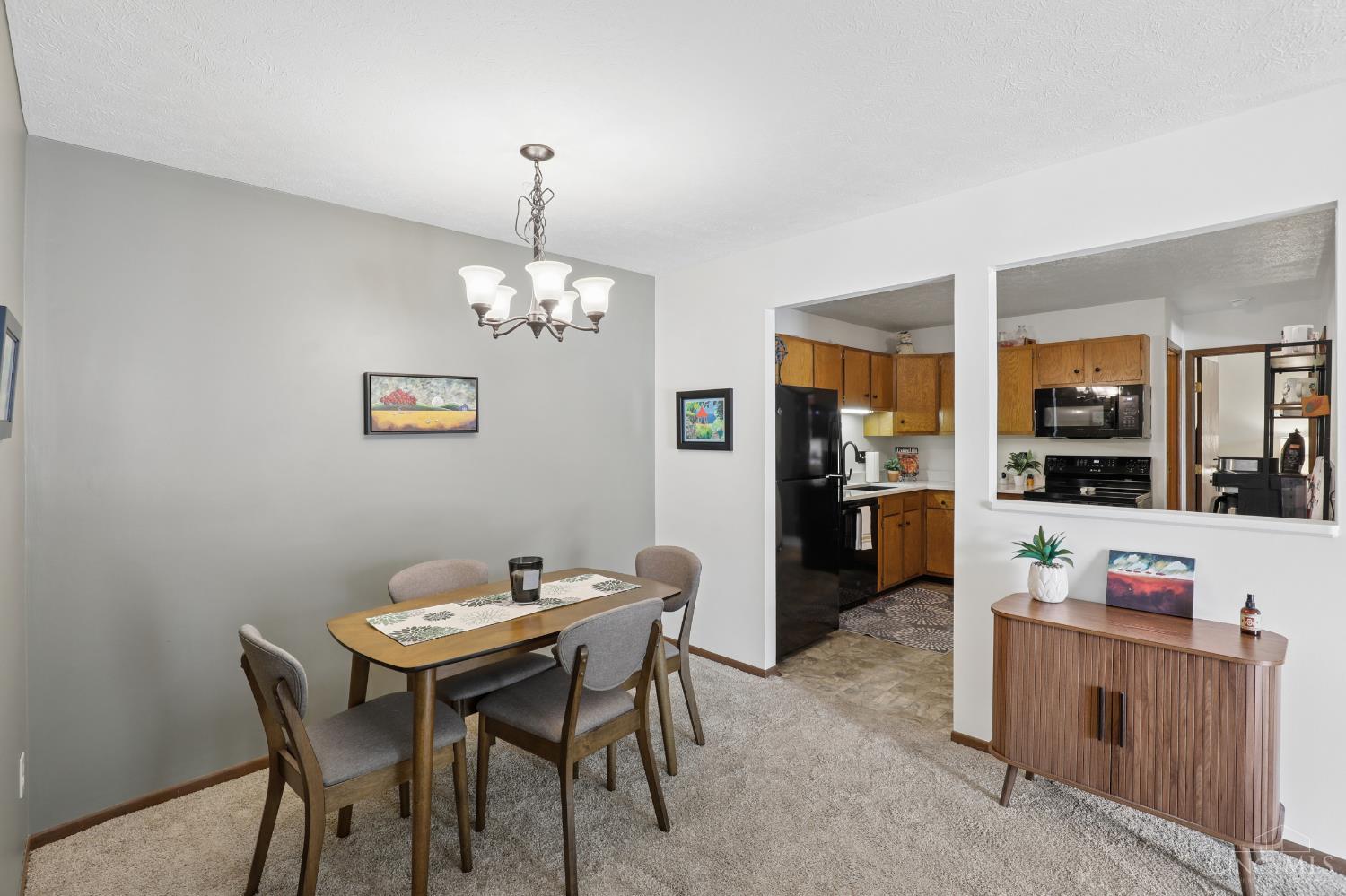 539 Davis Road 8