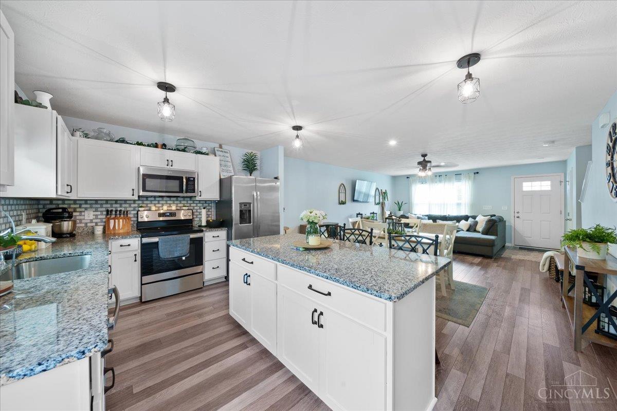 114 Junction Point