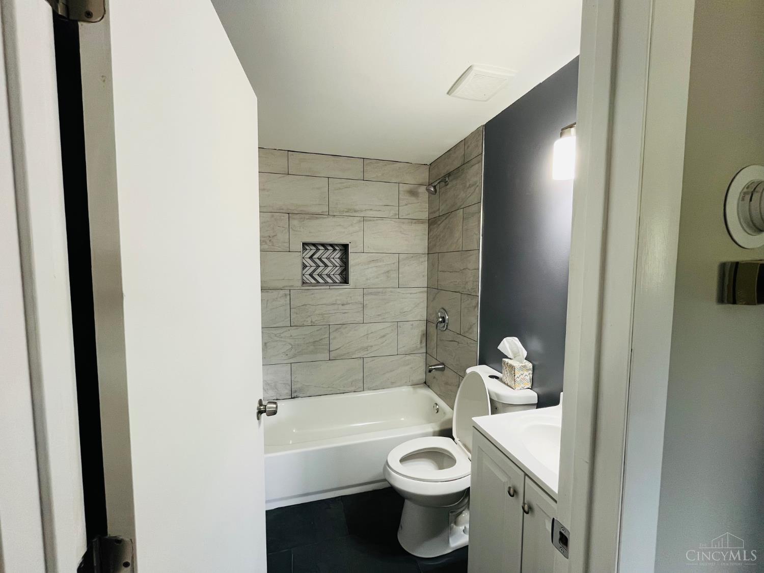 287 Shaker Court