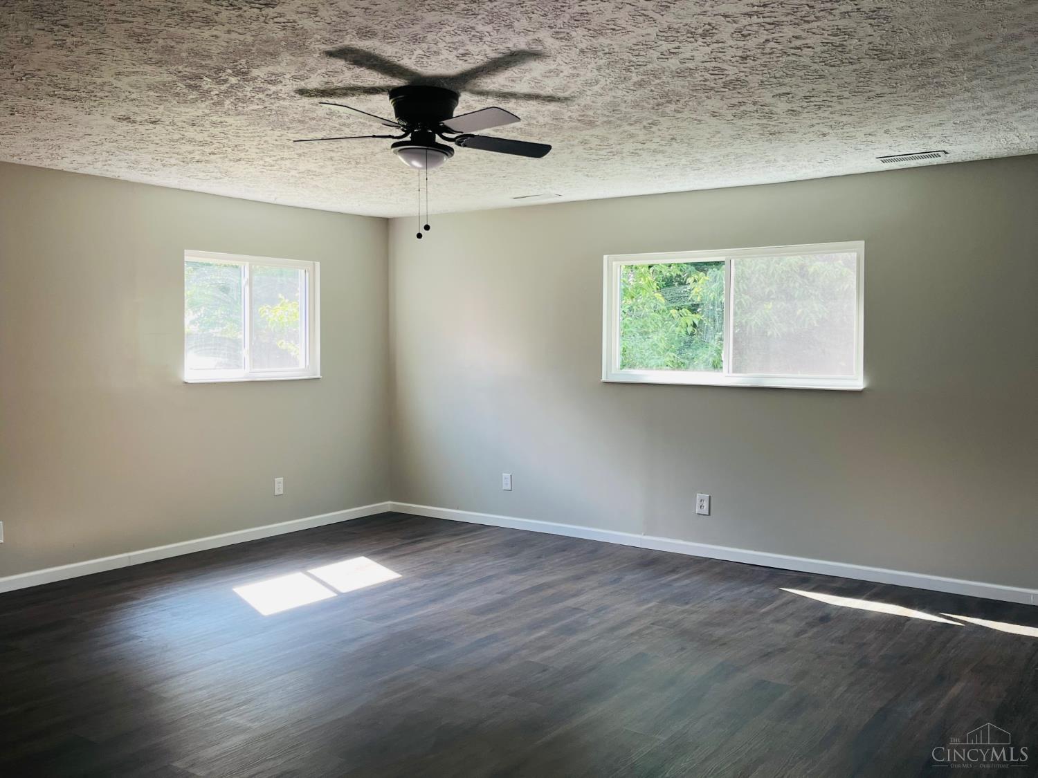 287 Shaker Court
