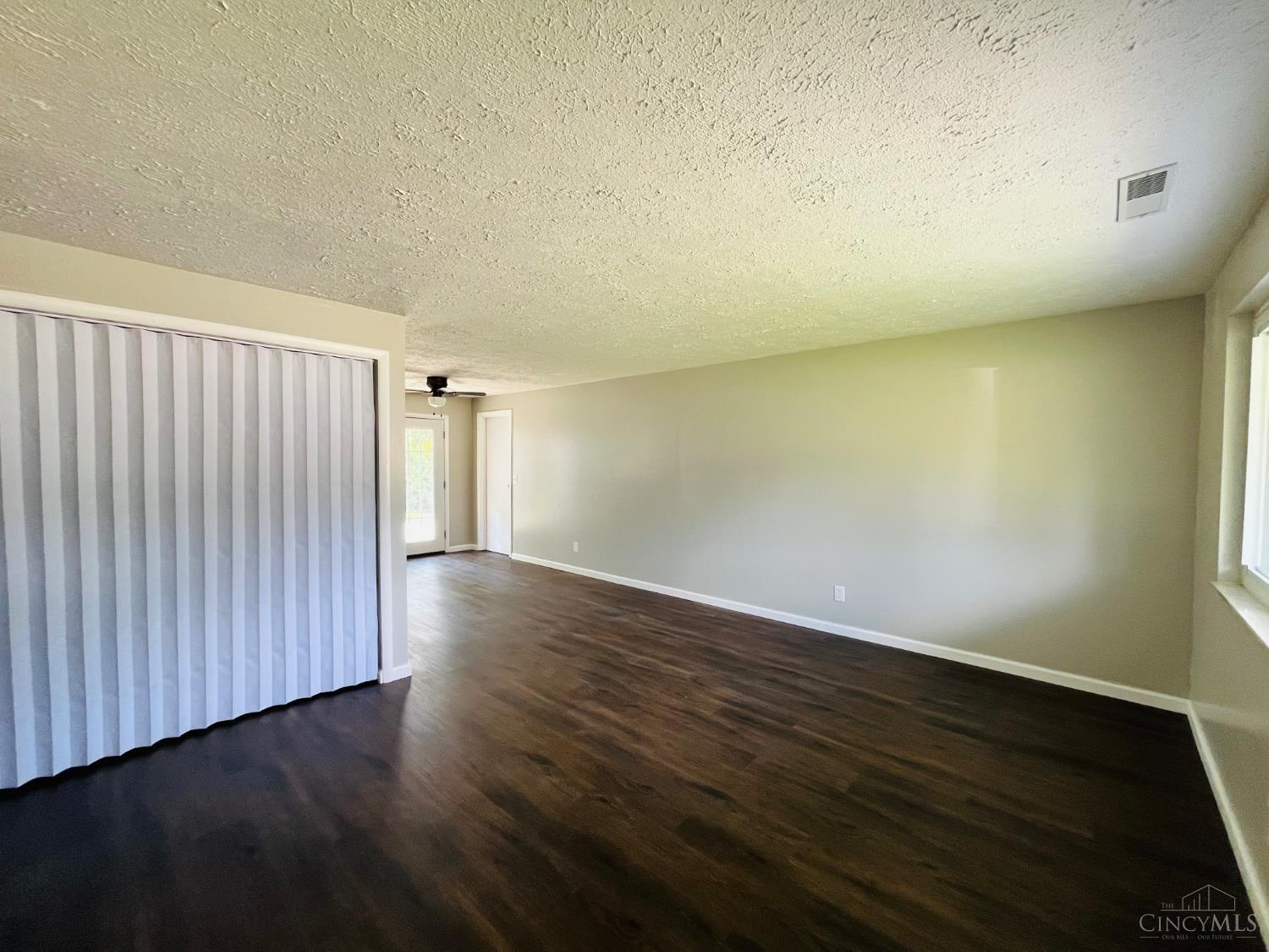 287 Shaker Court