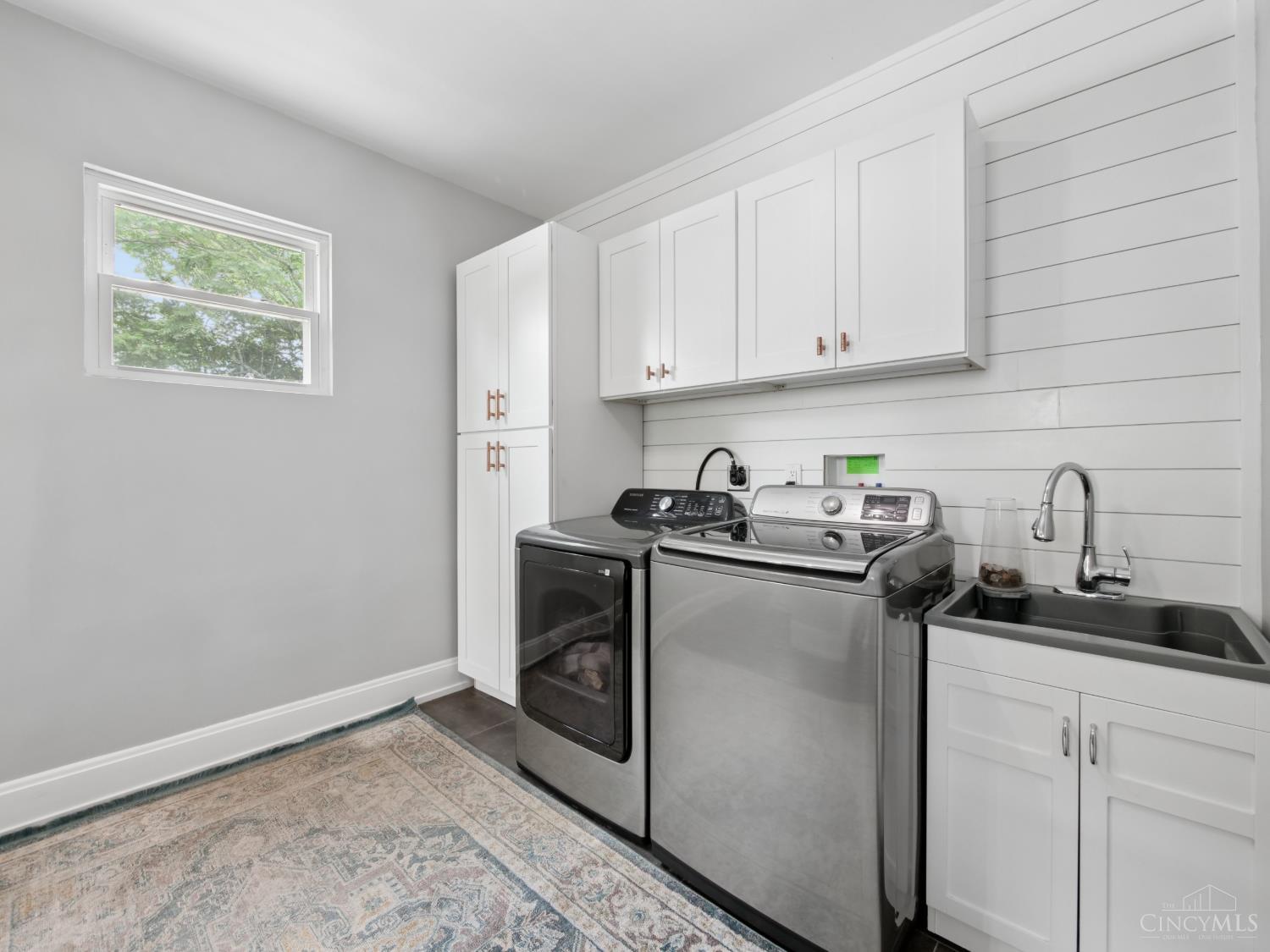 2204 Kenilworth Ave.