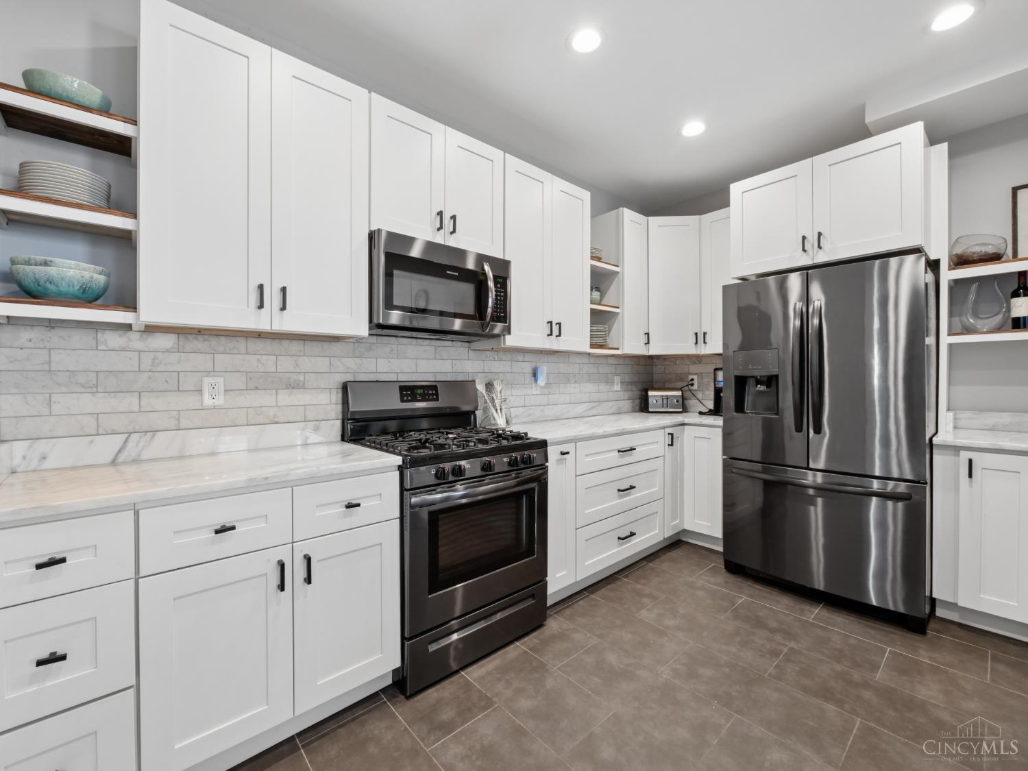 2204 Kenilworth Ave.