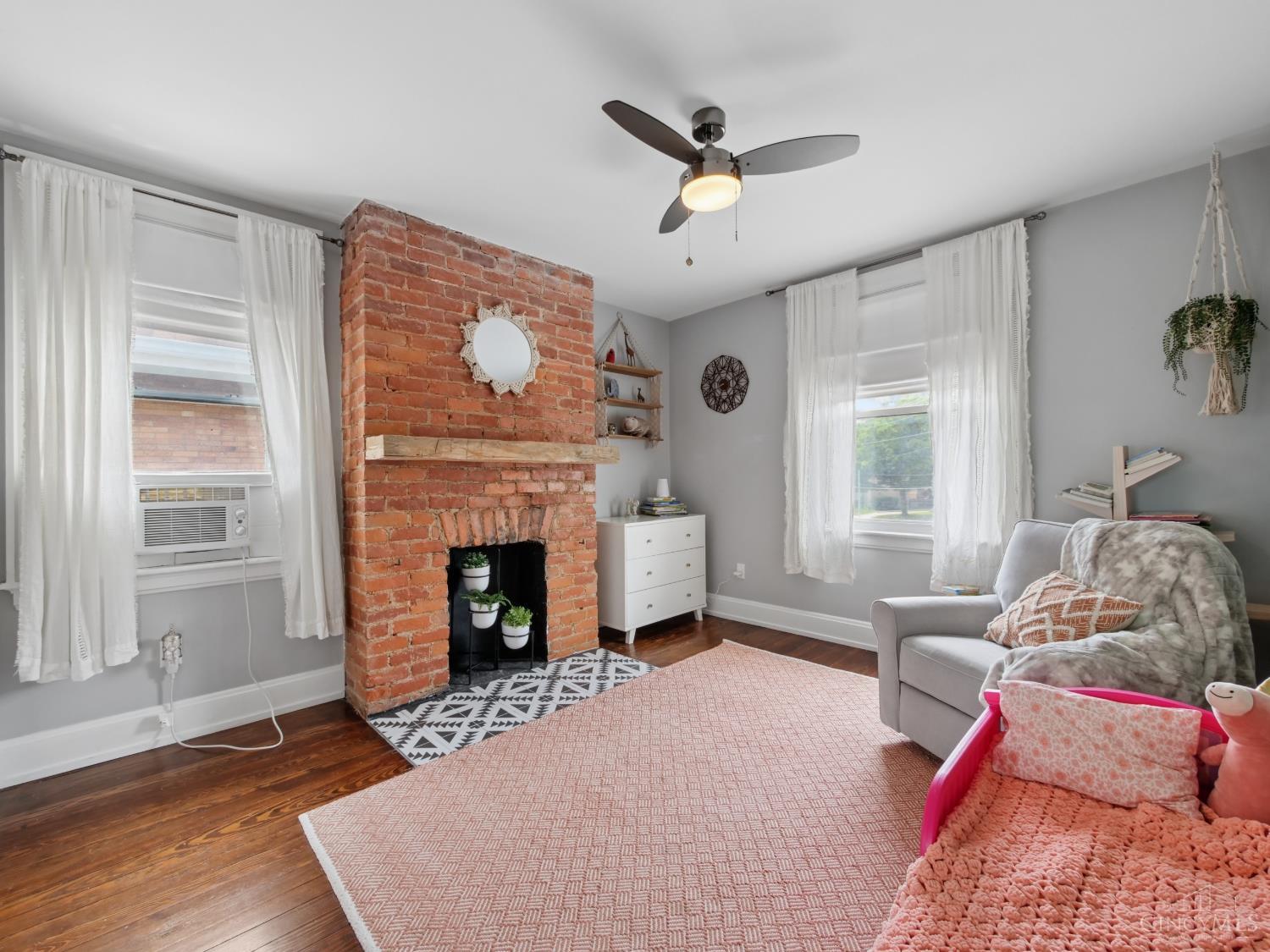 2204 Kenilworth Ave.